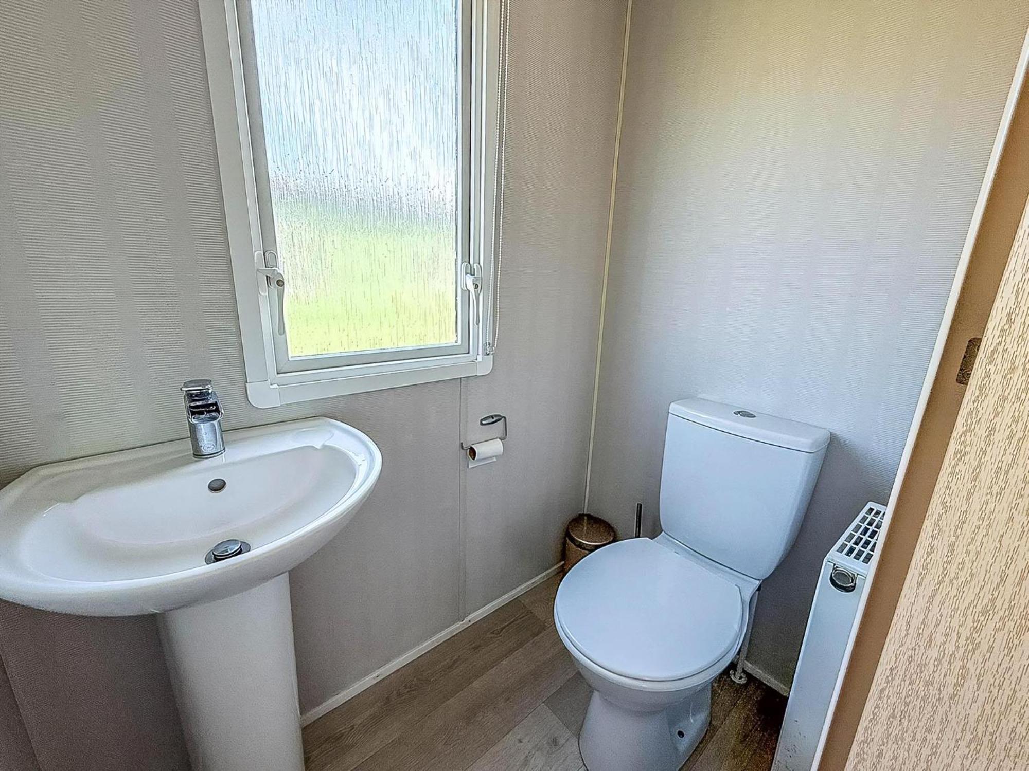 6 Berth Staycation Caravan Nearby Clacton-On-Sea In Essex Ref 26254E Εξωτερικό φωτογραφία